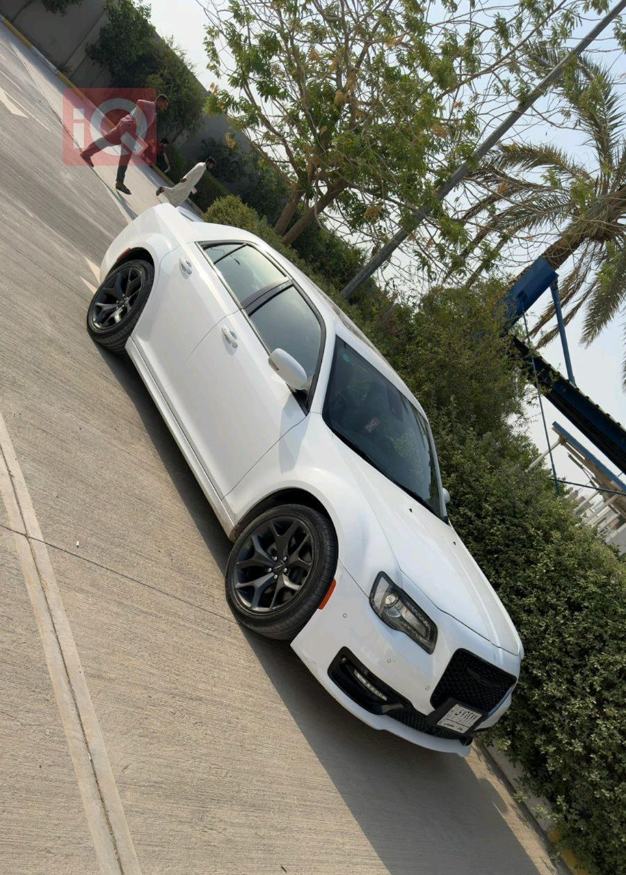كرايسلر 300